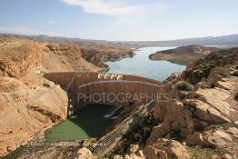 Image du Maroc Professionnelle de  Le barrage Laghrasse "dit barrage Hassan II", il se situe à 50 km au sud est de Taourirte au nord du Maroc, Samedi 10 Février 2006, ce barrage fournit en eau potable  le barrage Mohammed V qui sert de lien pour Machraa Hammadi,  ce dernier permet l'approvisionnement des centre de Taourirte et El Aïoun Sidi Mellouk. (Photo / Abdeljalil Bounhar) 